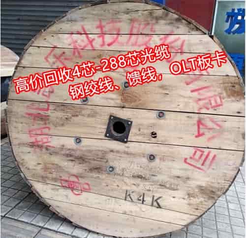 卡特挖机掉转数-卡特挖机怒吼频率再提升 挖机性能巅峰再现